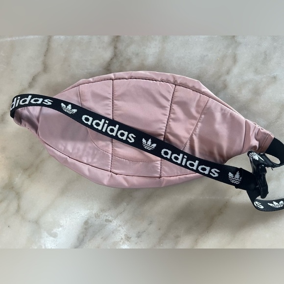 Adidas pink fanny pack - Picture 7 of 9